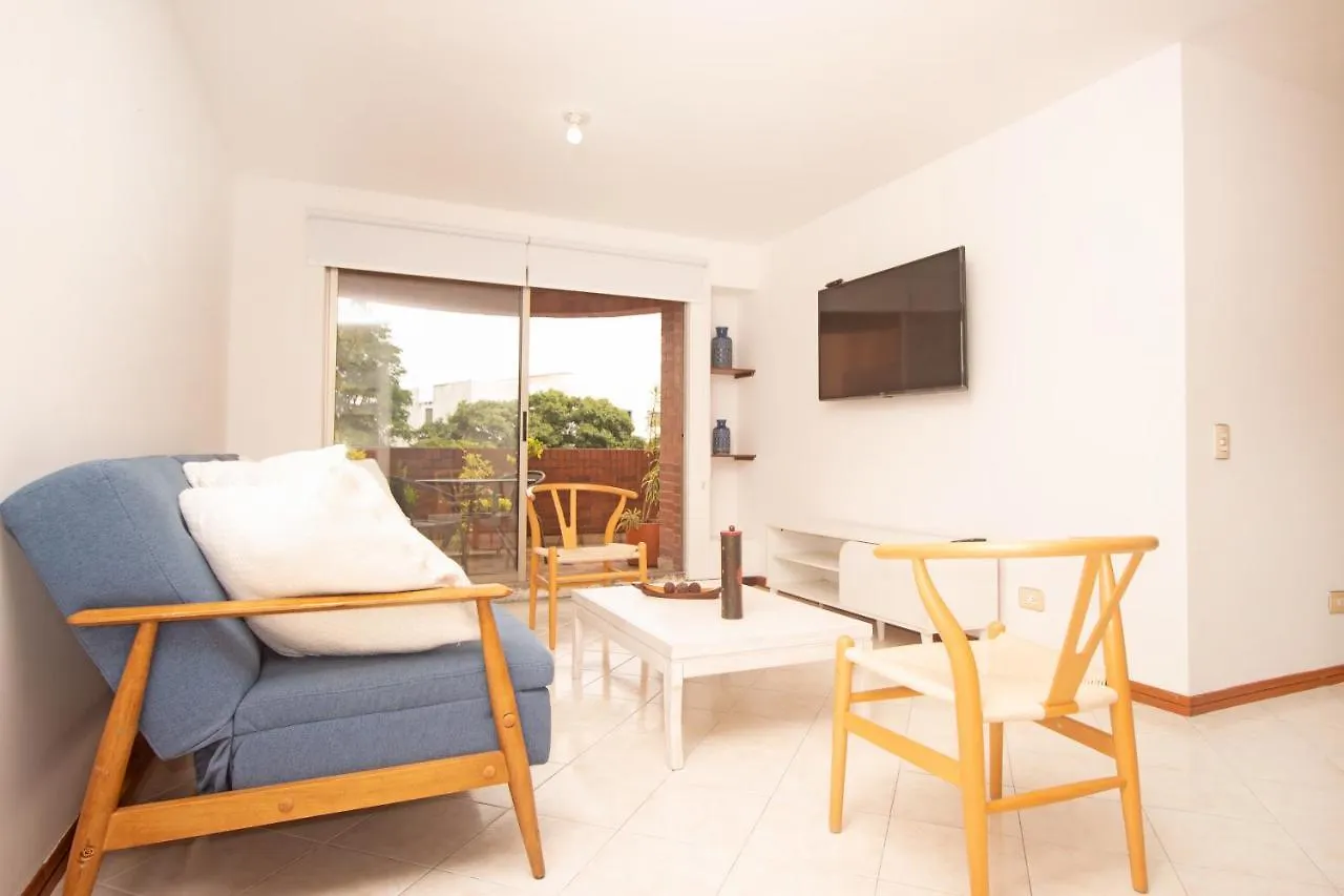 San Fernando Suite 102 - Livin Colombia Cali Lejlighed